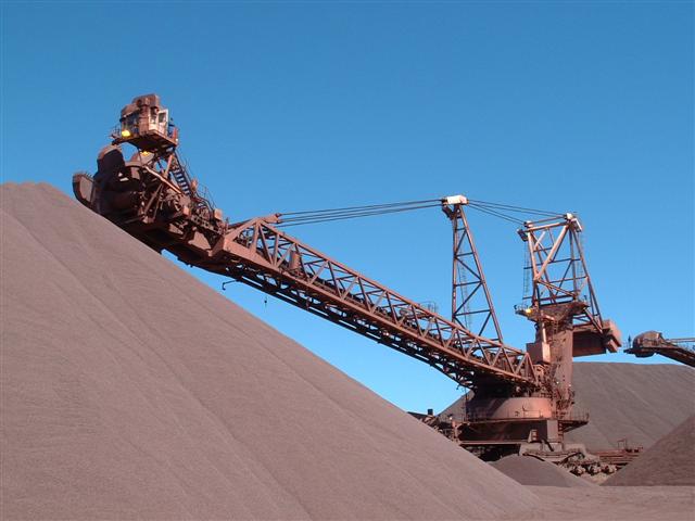 stacker reclaimer machine